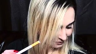 Perfect blond making solo masturbation