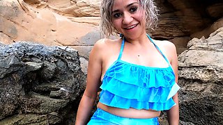 Mermaid Slut Seduces Me To Suck My Dick While I Was Sailing