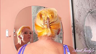 Foxy tight MILF shower SOLO