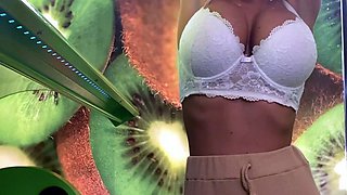 Big Boobs LauraHaze Doing Masturbation Slutcamzz