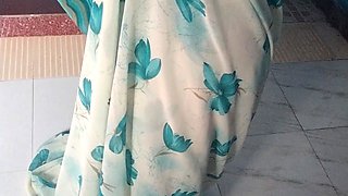 Big MILF Aunty Saree Wearing