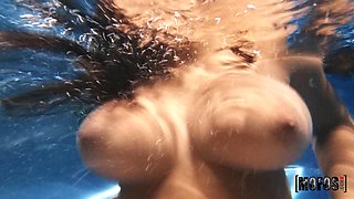 Lustful lesbians in the pool breathtaking porn movie