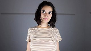 Big boob brunette masturbates on webcam