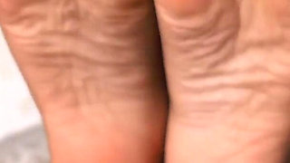 Nylon Feet
