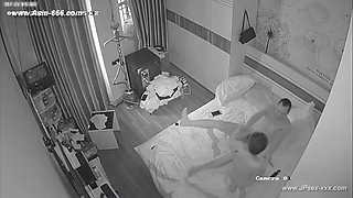 Hackers use the camera to remote monitoring of a lover's home life.622