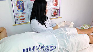 The Attractive Nurse Was Surprised by the Patient