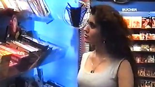 Deutsche blonde Lesben in einem Vintage-Video der 90er Jahre