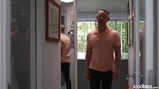 Teenie lets step-dad bang her after douche