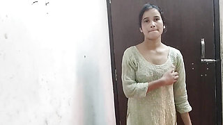 Step daughter ko ghar me band kar ke pel diya