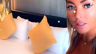 Brunette Solo Webcam Masturbation