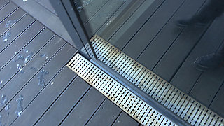 Daring! Blowjob in the Stairwell!