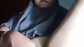 Hijab Masturbation When Husband Leaves for Out of Town