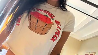 Love Chat Big Boobs Brunette Masturbating For Cam