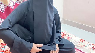 Hijabi milf provides quality homemade sex in closeup amateur scenes