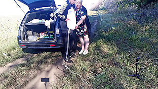 Stepmom Helps Me Pee Then Gives Public Blowjob - Zona901