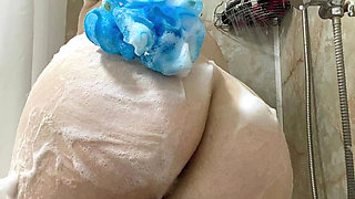 Mature BBW Washes Fat Ass and Big Tits