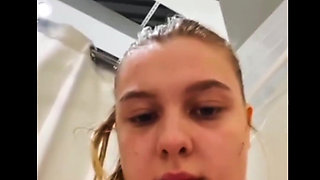 Fingering Pussy in Public