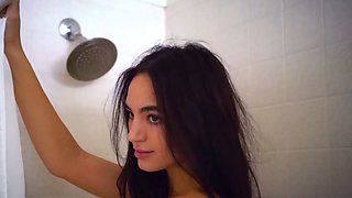 Gorgeous Latina MILF exposes nude figure