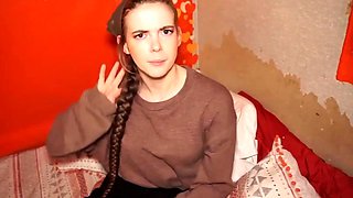 Amateur young teen solo masturbation on her livingroom