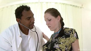 Interracial fucking between a naughty doctor and pregnant Alexa
