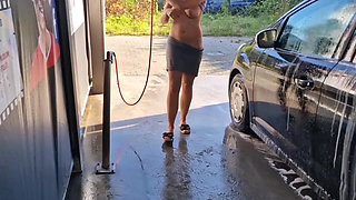 I Undress While Washing the Car at the Car Wash, Showing My Tits and Pussy in Public