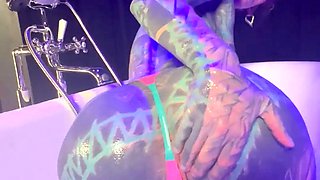 Tattoo Girl Strapon Mode ANAL & Solo