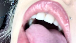 Blonde teen Sierras first erotic masturbation video