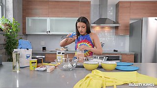 Spic teen Ella Cruz cooking and fucking