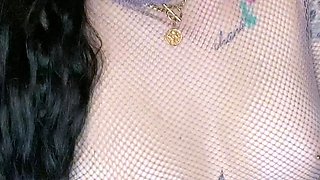 Blowjob loving amateur fingered close up