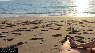 Beach Handjob: Beauty in Bikini Makes Him Get a Huge Cumshot at the Beach