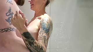 A Shower and Piss with a Londoner