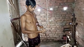 Average body young girl Annu Kumari explores her desires for the first time