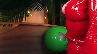 Foot Fetish and Pussy Play with Cowgirl Position Lesbian Fuck Rough Sex