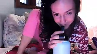 Brunette Solo Webcam Masturbation