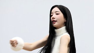 Glamour amateur striptease