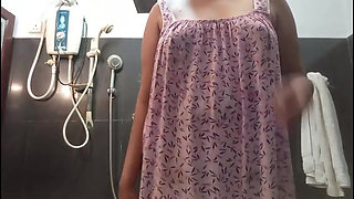 Desi Anne Nude in the Shower