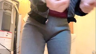 sweethanajapanese teen pissing on toilet - hairy pussy squirts water