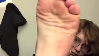 Maitresse Madelines solo foot fetish POV