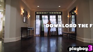 Busty Tits blond hair babe and mom enjoys posing