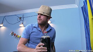 Eleven Inches Of Heaven With Victoria White, Scott Nails - Brazzers
