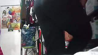 Only for voyeurs. Masturbate watching me change my clothes to go for a run and show my tits in the street