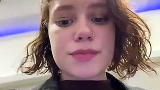 lucy-joy camwhore in public toilet