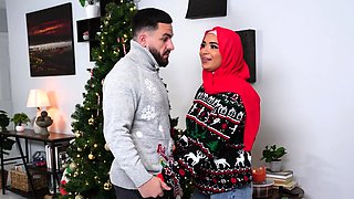 Arab girlfriend finally dicked with xmas