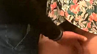 Omg! a Perverted Stranger Masturbates Me on Subway