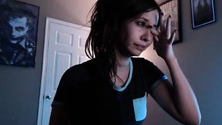 Cute amateur webcam teen girl toying pussy on webcam