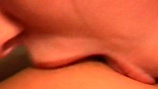 I hunt my cunt - young lesbians are playing with their pussies