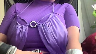 Love Chat Big Boobs Brunette Masturbating For Cam