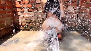 Risky Public Indian Outdoor Sex And Bathing Babita-x-singh