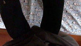 Masturbating amateur cums after solo fun
