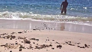 Duo Heads Wild on the Beach – Oral pleasure, Hand-job & Cunt Taunting -